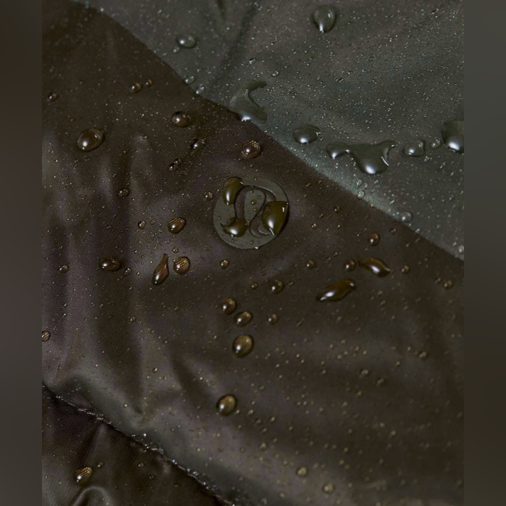 2018 Lululemon Cloudscape Puffer Jacket Coat Dark… - image 6